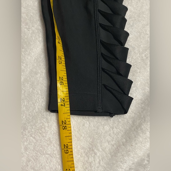 Nike Dri Fit  Leggings With Side Cut Outs - Picture 6 of 7